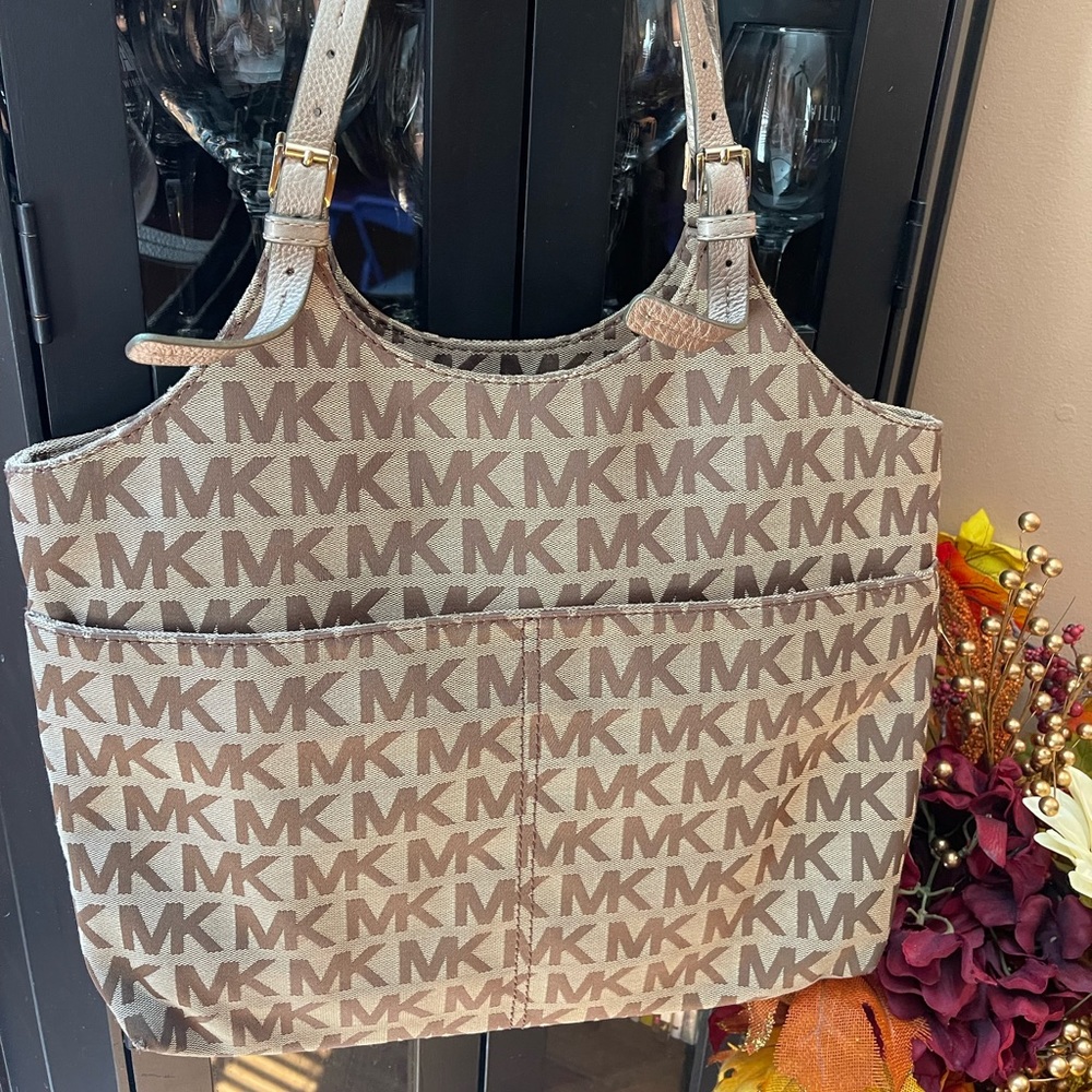 Michael Kors Shoulder Bag